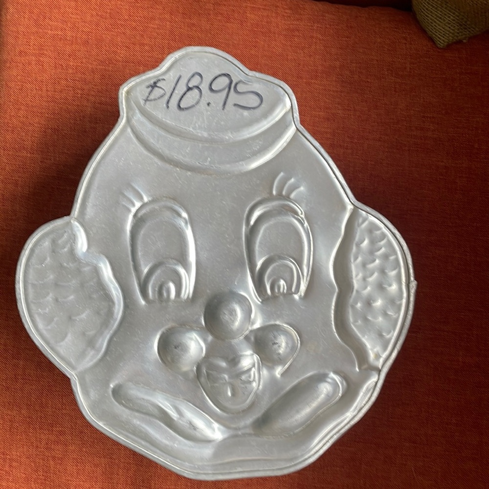 Happy clown face!